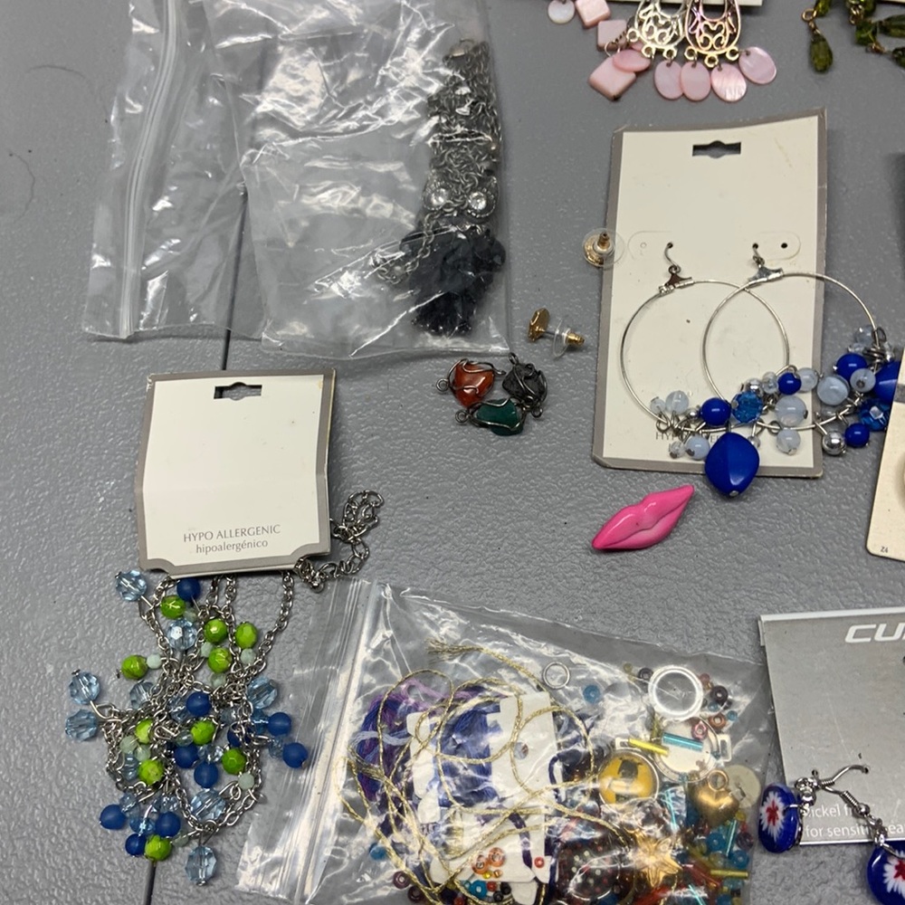 Miscellaneous jewelry